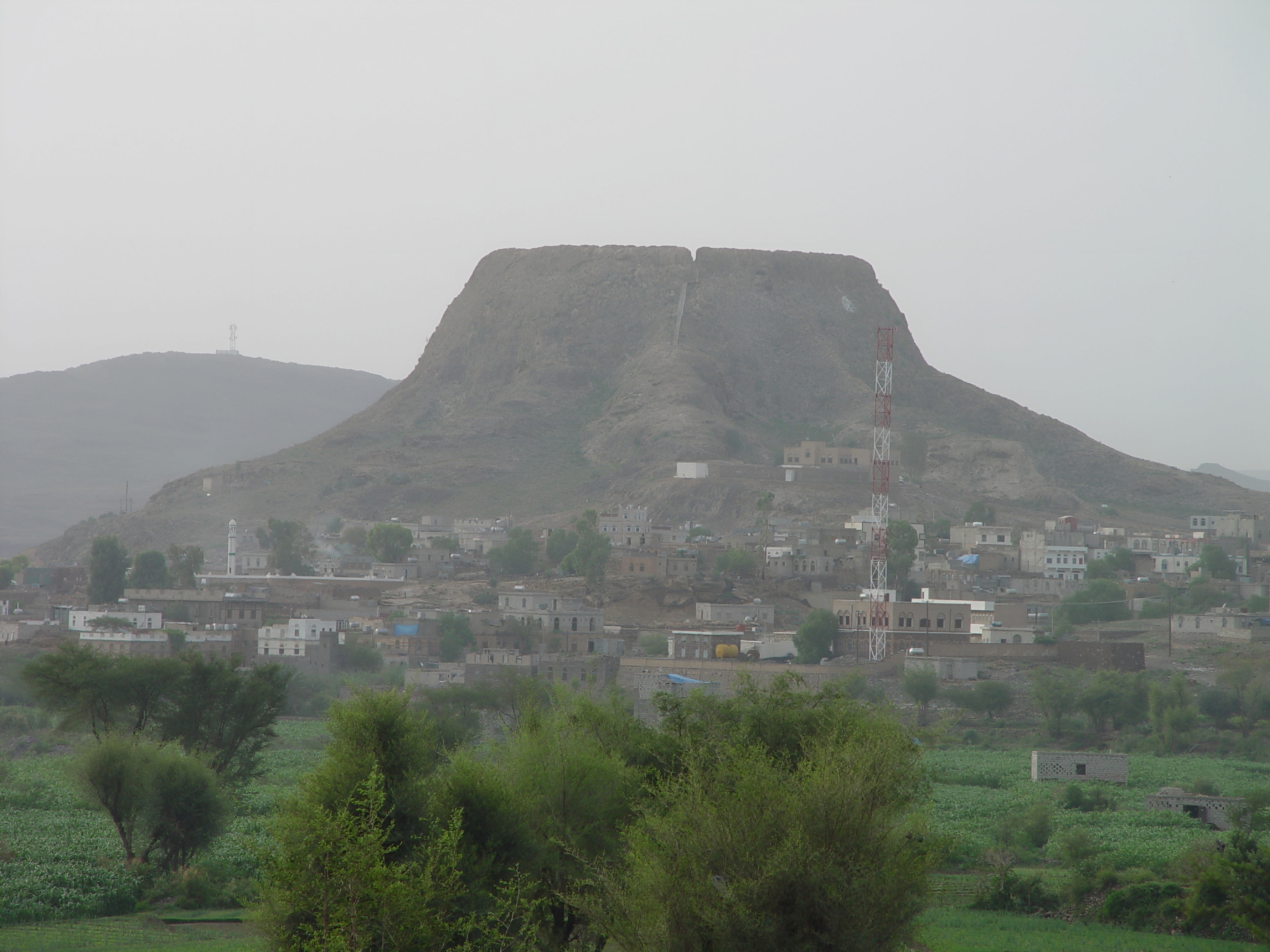 فوهة دمت الكبرى… رحلة صعود إلى ذكريات الأرض العميقة